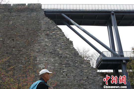 南京650岁城墙“植入”钢筋桥墙内墙可近距离观赏