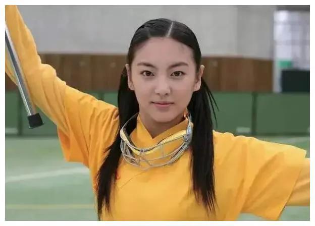 苏35与歼16，谁更胜一筹？深度解析二者的优势与特点，苏35与歼16，谁更胜一筹？全面解析二者优势与特点对比
