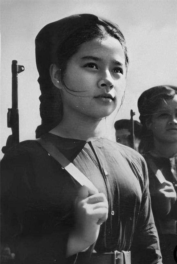 中国女兵为何受到越南兵的影响，深度解析背后的原因，中国女兵受越南兵影响背后的原因深度解析