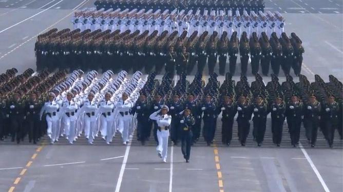 中国阅兵震撼港台反应，深度解读与反响，中国阅兵震撼港台，深度解读与热烈反响