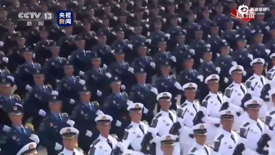 阅兵方阵走路视频，展现荣耀与力量，阅兵方阵震撼步伐，荣耀与力量的展现