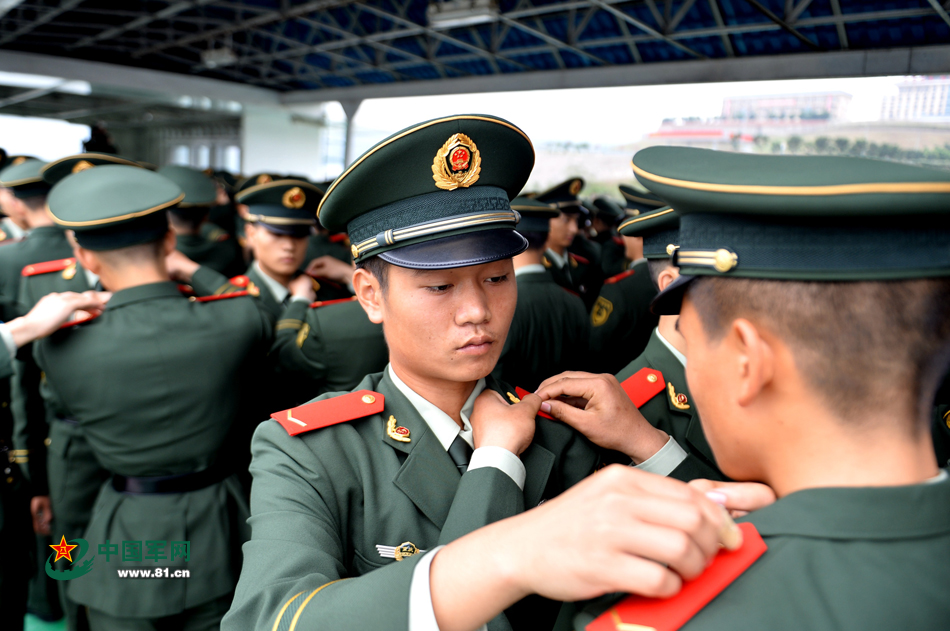 武警新兵图片，展现青春力量与荣耀时刻，武警新兵风采，青春力量与荣耀时刻的展现