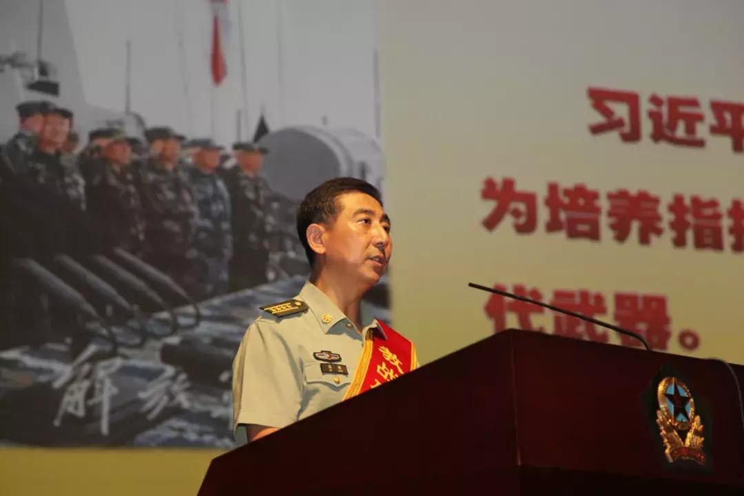 国防军事人物事例，英勇无畏的军事领袖与他们的传奇故事，国防军事人物事例，英勇军事领袖的传奇故事与英勇无畏精神