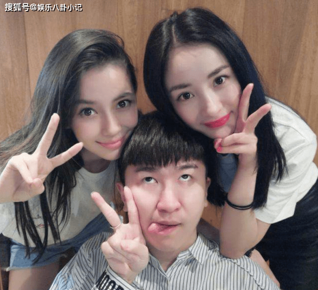 最近CCTV4新闻女主播的风采与影响力探讨，CCTV4新闻女主播风采与影响力探析