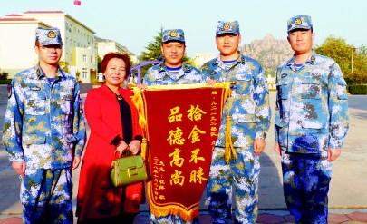 海军70周年之际，回顾辉煌历程，展望未来发展，海军辉煌历程七十年，回顾与展望未来