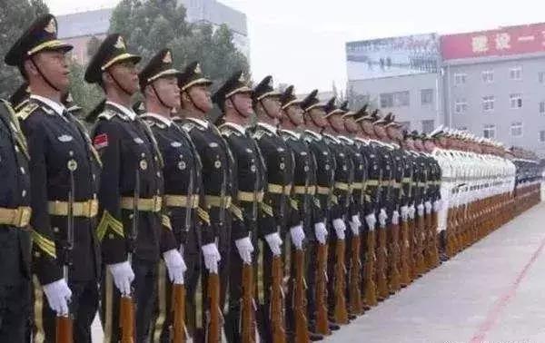 中国人民三军仪仗队队长，荣耀与责任并存，中国人民三军仪仗队队长，荣耀与责任的并重