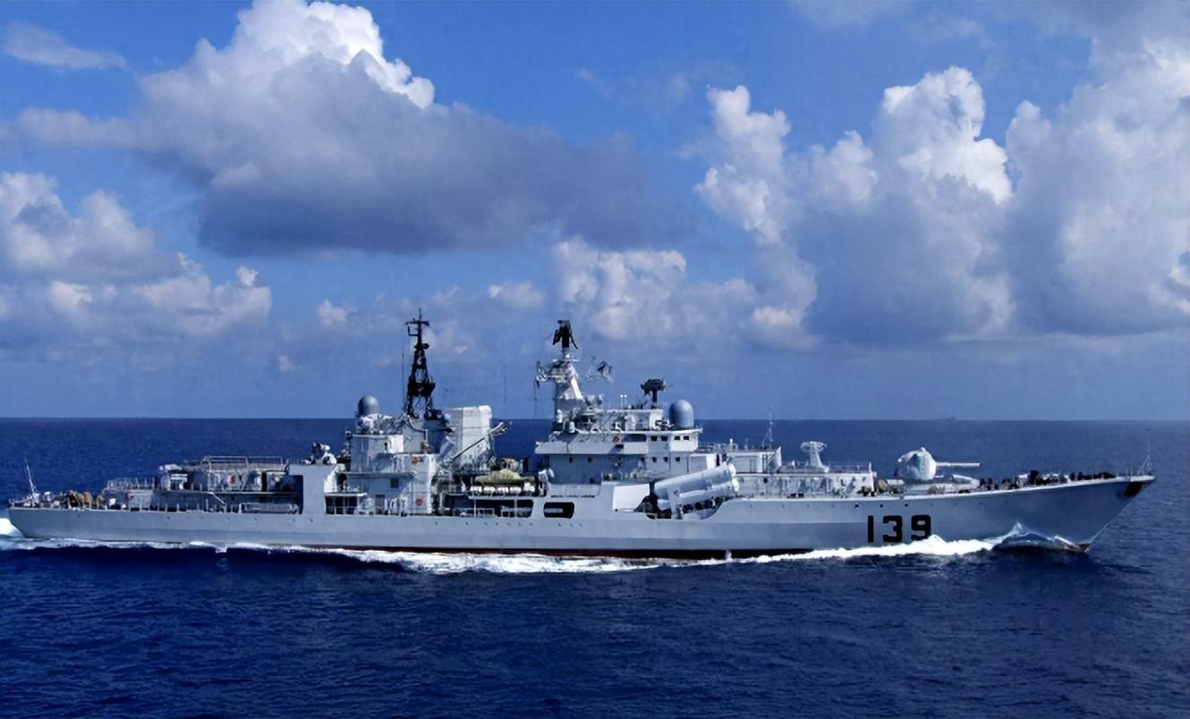 海军131舰下水时间，揭秘中国海军新里程碑的诞生过程，揭秘中国海军新里程碑，海军131舰下水时间揭晓