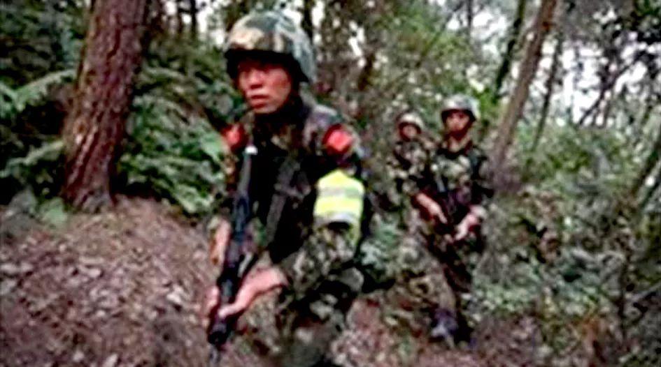 交警查二炮车被击毙事件，深度解析与反思，交警查二炮车被击毙事件，深度解析背后的真相与反思