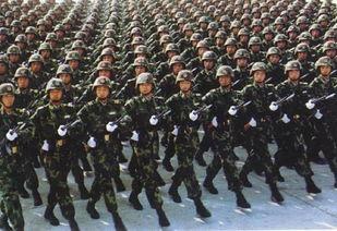阅兵走在最前面的三个人身份揭秘，阅兵仪式先导人物揭秘，走在最前面的三人身份探秘
