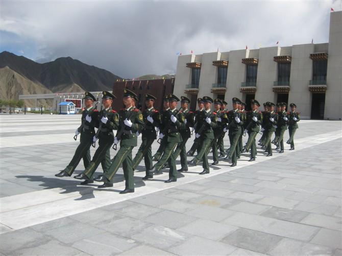 中国人民武装警察部队宣传片，英勇无畏，忠诚担当，中国人民武装警察部队宣传片，英勇无畏，忠诚担当的战士风采