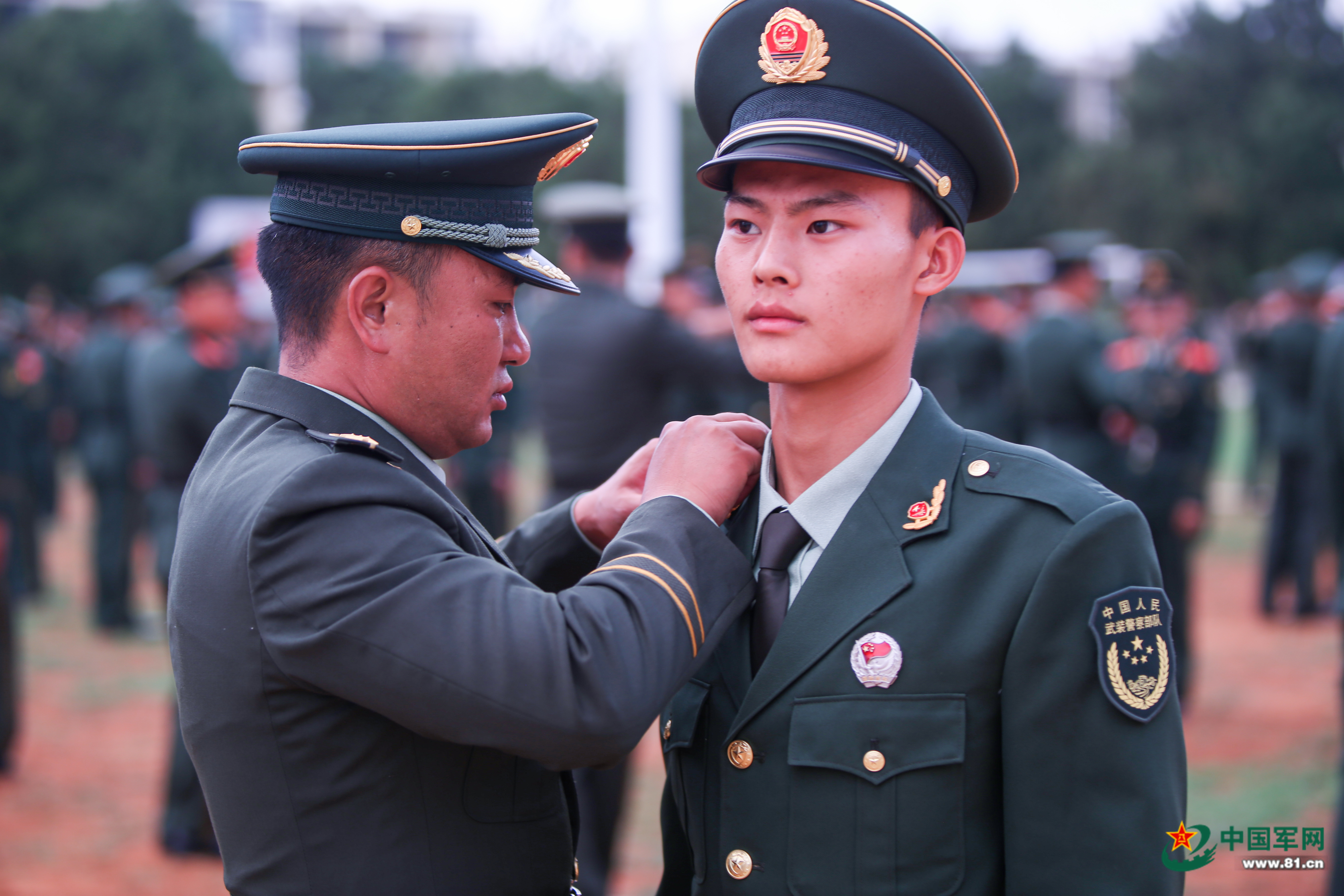 揭秘2024年武警服装，设计、特点与功能革新，揭秘2024年武警服装革新，设计特点与功能升级