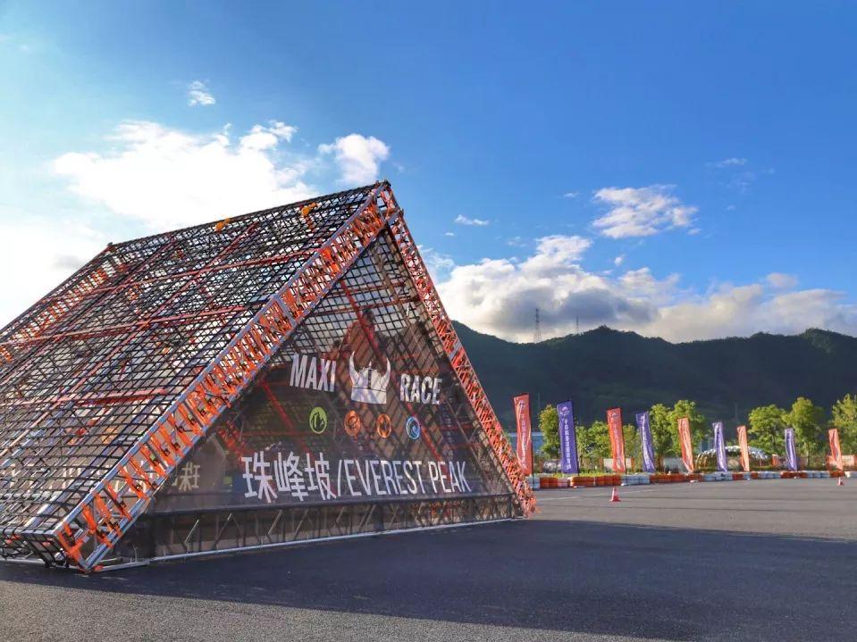 星空迷彩体能服，时尚与功能的完美结合，星空迷彩体能服，时尚与功能完美融合之选