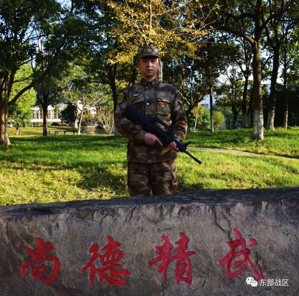 战略支援部队军装图片，展现荣耀与力量，战略支援部队军装风采，荣耀与力量的展现