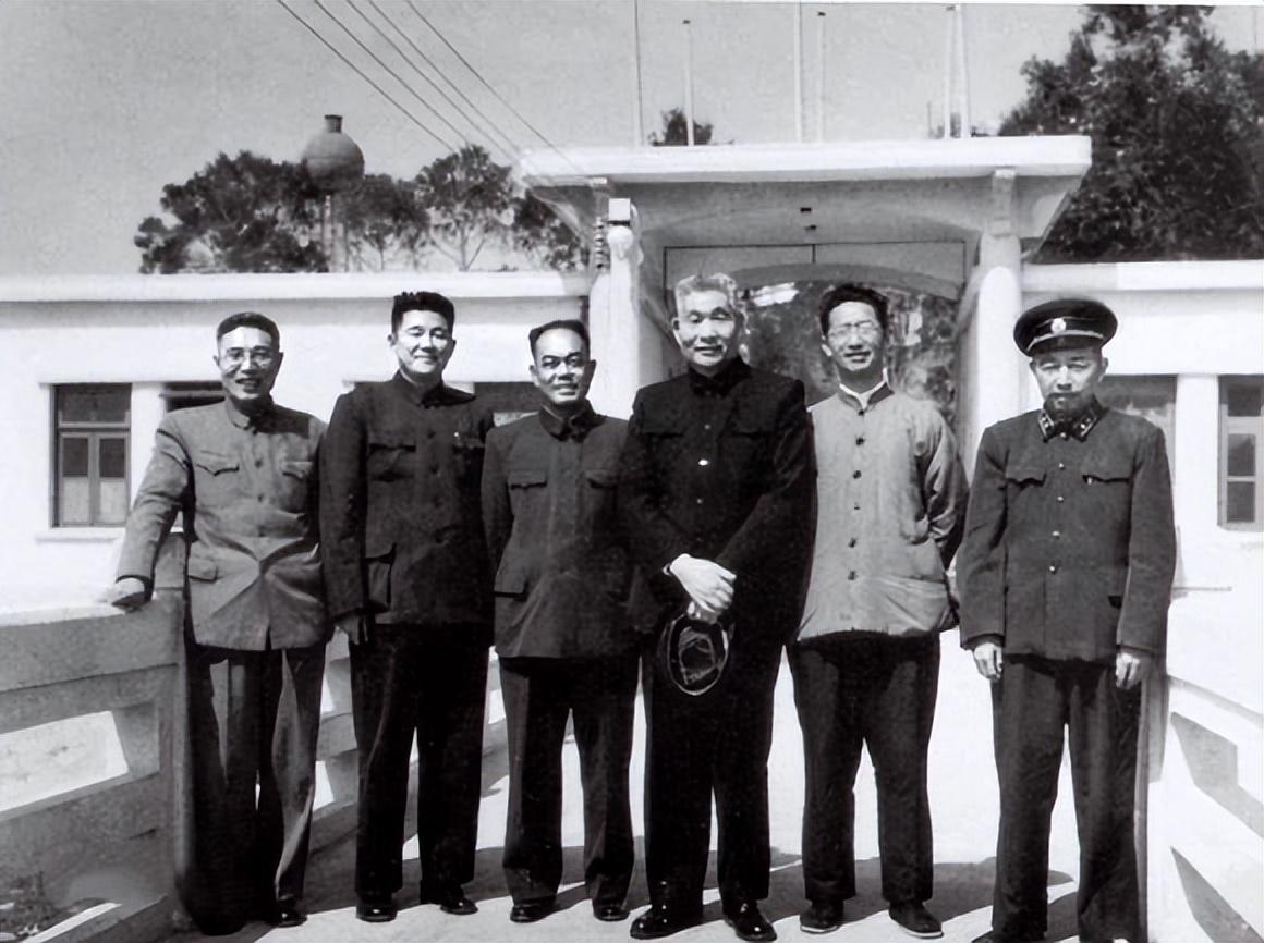 战略支援部队总司令，领导力与智慧的完美结合，战略支援部队总司令，领导力与智慧的典范