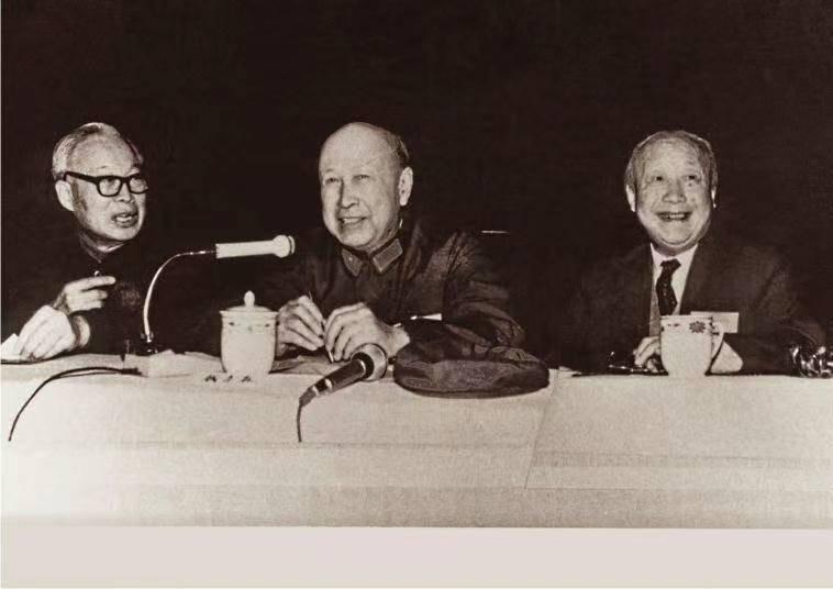揭秘两弹一星之父，中国航天事业的奠基人与先驱，揭秘两弹一星之父，中国航天事业的奠基者与先驱人物传记