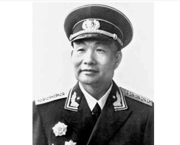 海军司令员石云升，领航中国海军走向深蓝，海军司令员石云升引领中国海军走向深蓝之路
