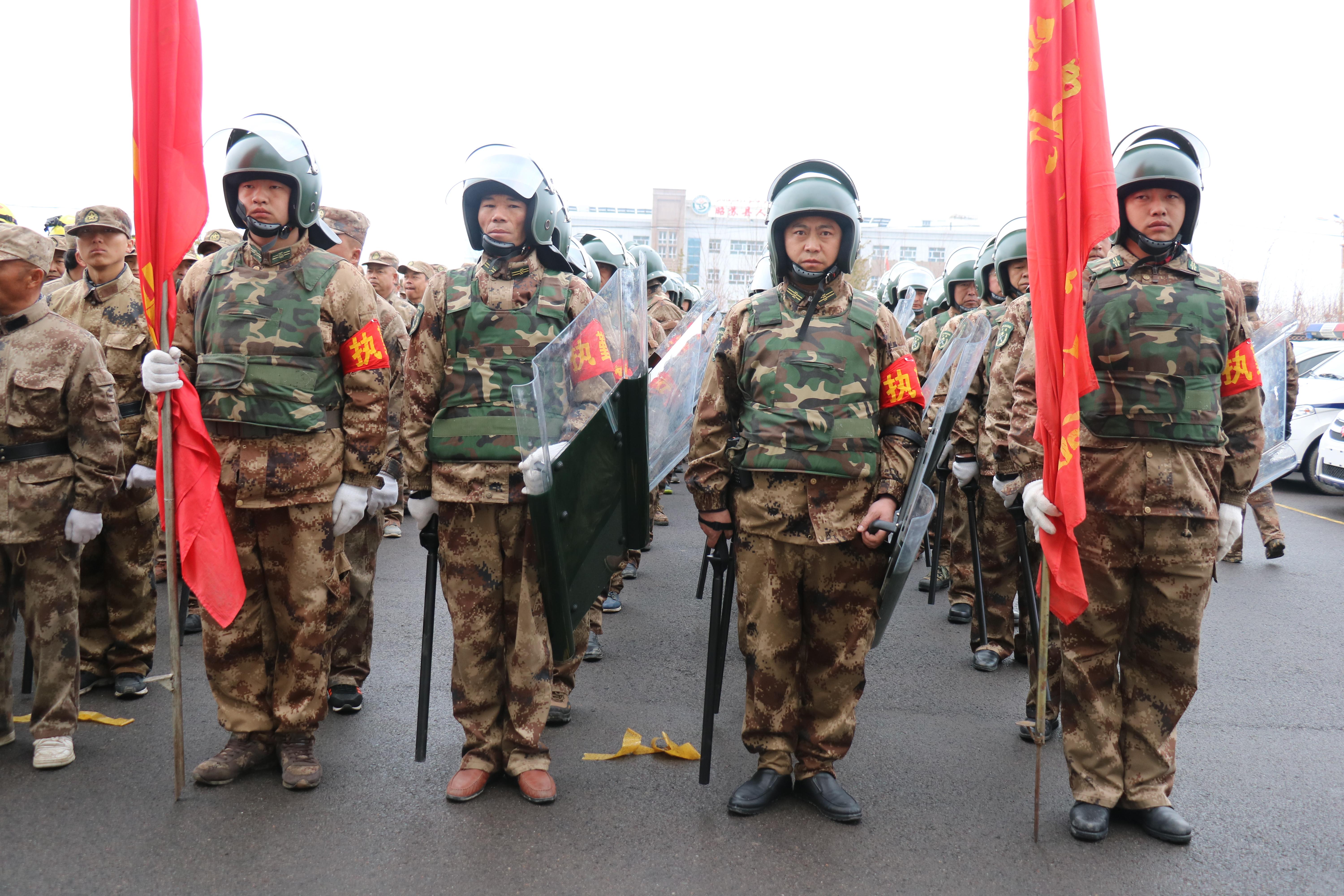揭秘21式迷彩与19式迷彩，两代迷彩服的差异与特点，揭秘两代迷彩服，21式与19式的差异与特点解析