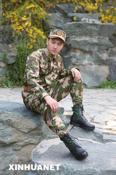 武警服装图片展示，时尚、威严与荣誉的象征，武警服装图片展示，时尚、威严与荣誉的完美结合