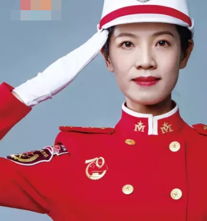 阅兵领队张晓菲，荣耀与担当的象征，阅兵领队张晓菲，荣耀与担当的典范