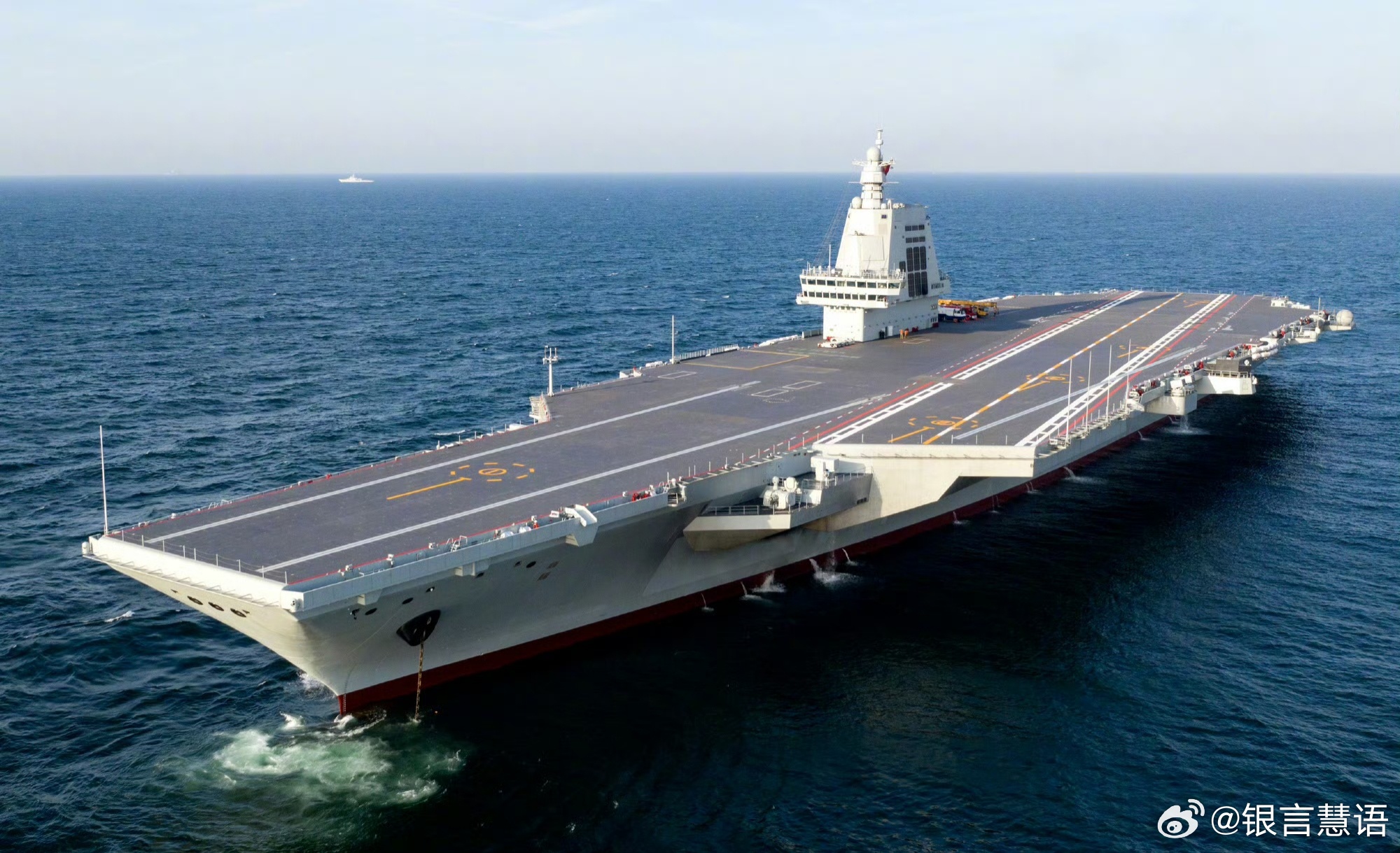 福建舰——我国三艘航空母舰的骄傲，福建舰——中国三艘航空母舰之骄傲