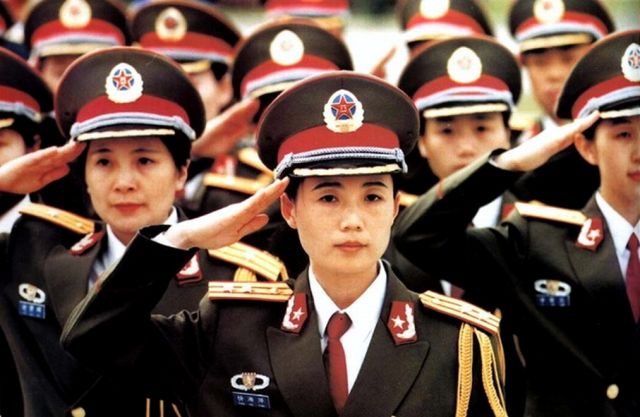 中国女兵军装种类概览，几套军装，多重身份，中国女兵军装种类概览，多重身份下的军装风采
