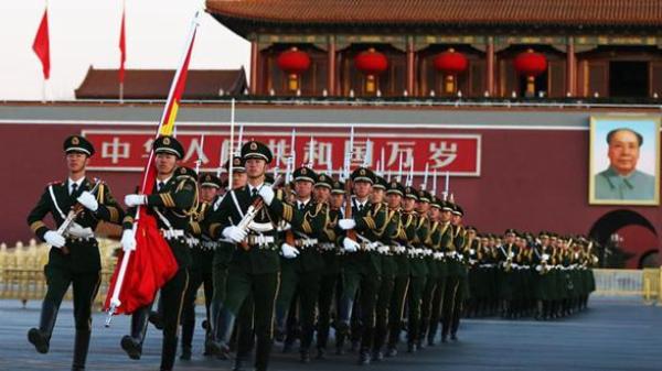 国旗护卫队所属部队解析，武警还是解放军？，国旗护卫队所属部队揭秘，武警还是解放军？解析来了