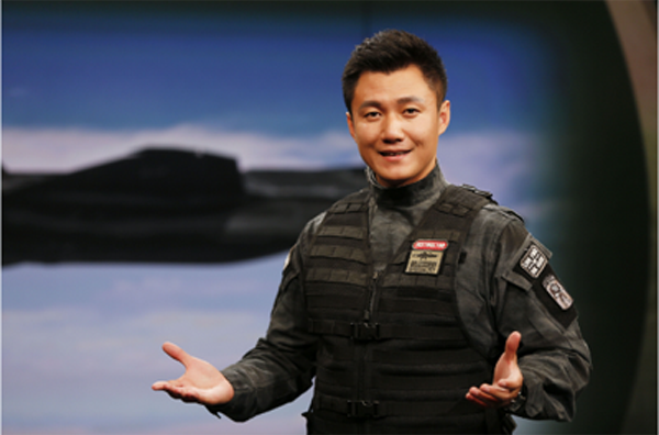 军事节目主持人龙，闪耀荧屏的军旅之星，军旅之星——军事节目主持人龙闪耀荧屏