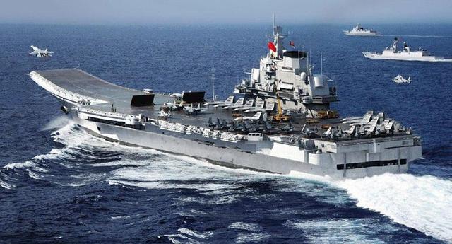 歼15与F-18尺寸对比，探究两款战斗机的差异，歼15与F-18战斗机尺寸对比，探究两款战机差异