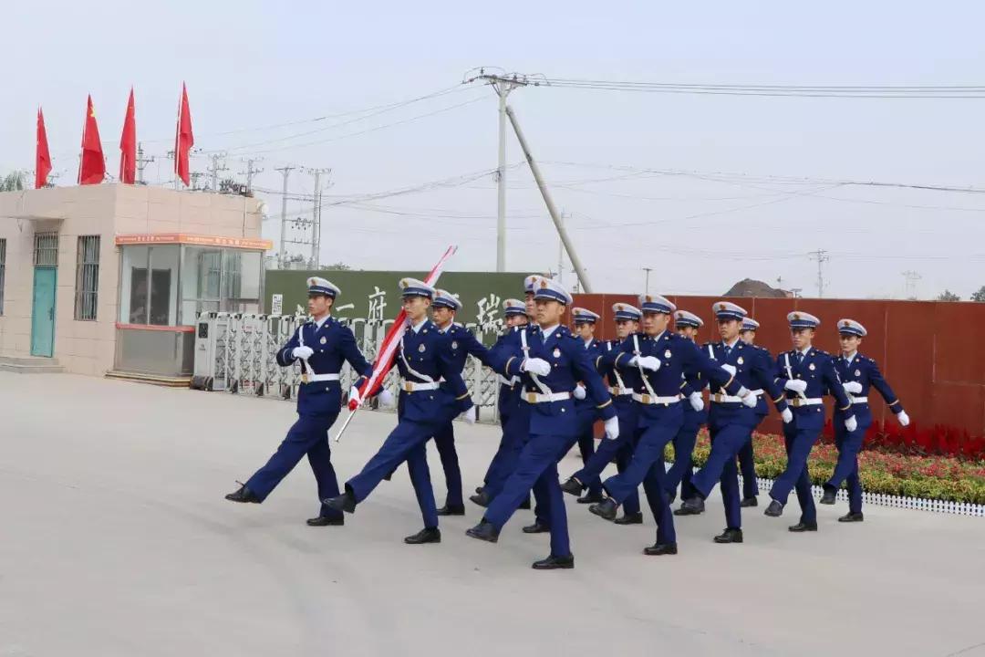 关于中国庆祝中华人民共和国成立七十周年国庆阅兵队伍的介绍，中国国庆阅兵七十周年庆典，壮丽队伍展现国家力量