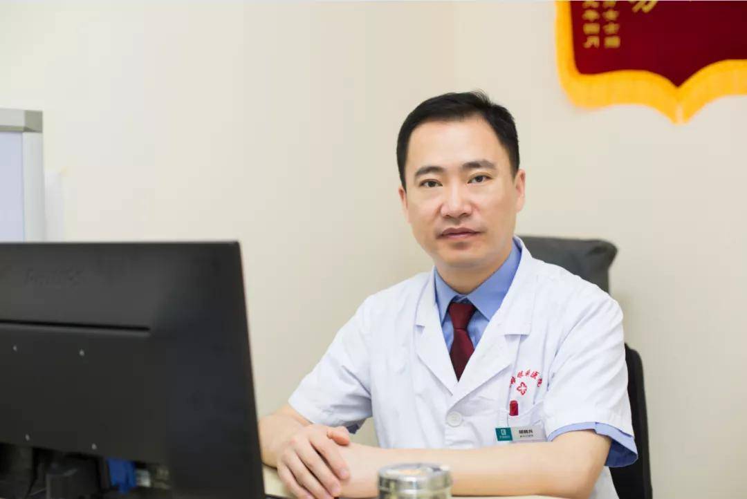 胡晓兵，一位引领时代的先锋人物，胡晓兵，时代先锋，引领风潮