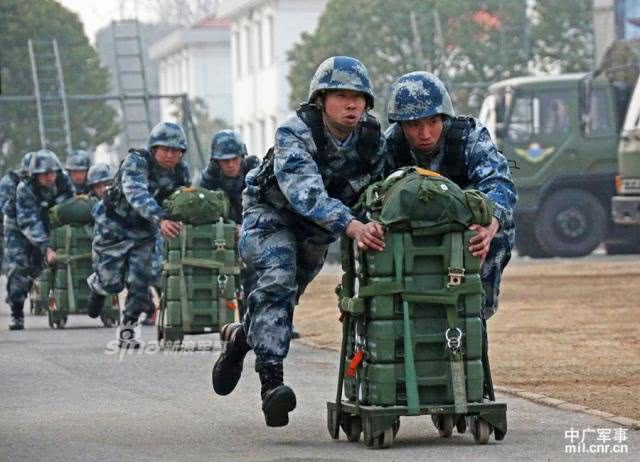 关于空降兵今年何时下连的探讨，关于空降兵今年下连时间探讨