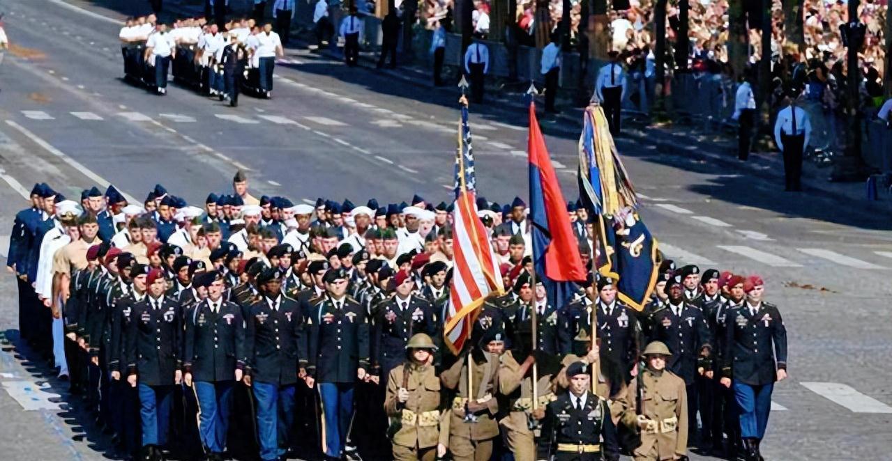 世界阅兵类型概览，阅兵式的多元呈现与意义深度解析，全球阅兵类型概览及阅兵式的多元呈现与深度解析