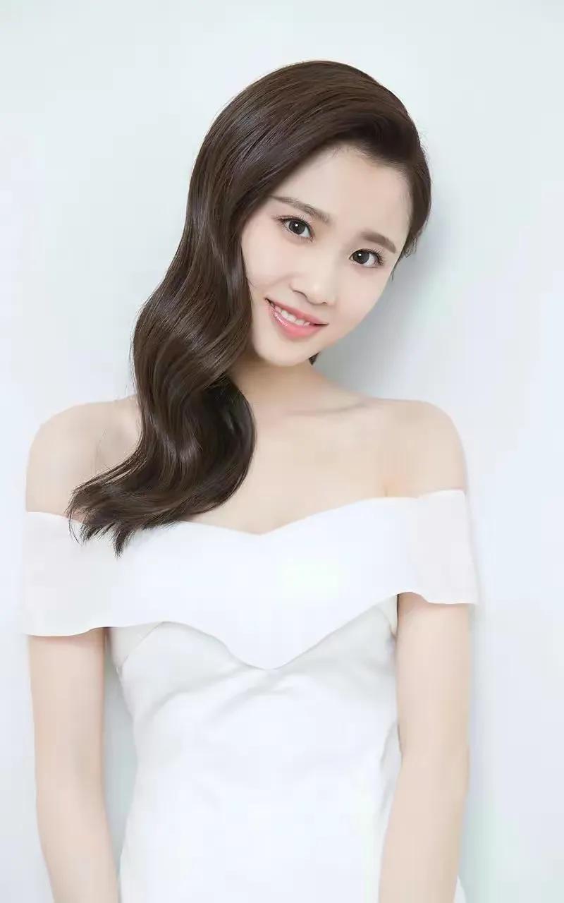 直-18宽体直升机高清壁纸，探索壮丽航空艺术之美，直-18宽体直升机壁纸，探索航空艺术的壮丽之美