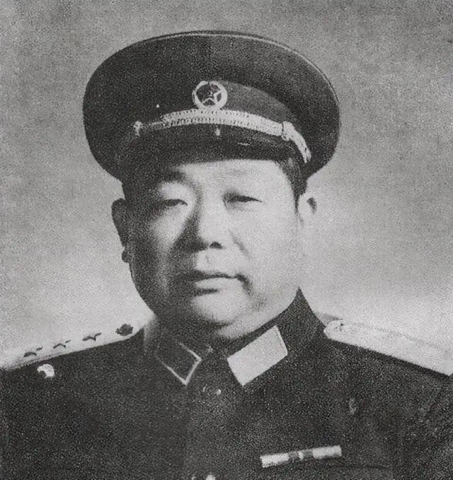 国防军事理论，解析其定义与重要性，国防军事理论，定义及其重要性解析