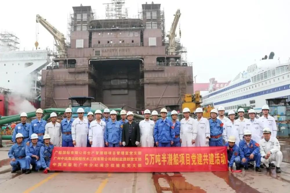 揭秘，承载17万吨的半潜船——探索深海物流的新纪元，揭秘深海物流新纪元，承载17万吨的半潜船探索之旅
