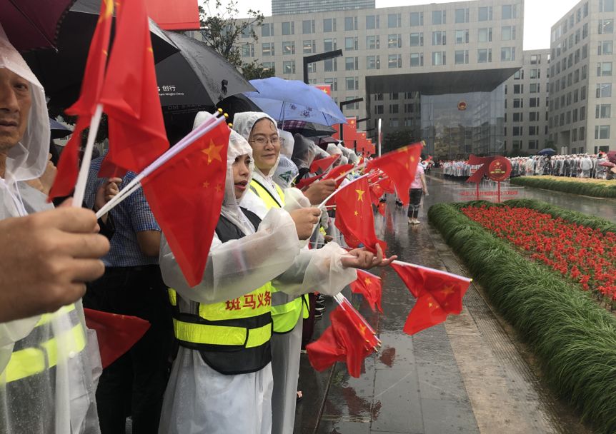 今天早上的阅兵仪式，壮丽盛况与民族精神的展现，今日阅兵仪式，展现壮丽盛况与民族精神的辉煌瞬间