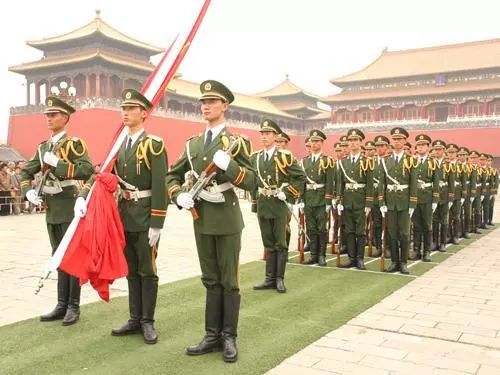 国旗护卫队要求，卓越标准，荣誉使命，国旗护卫队，卓越标准铸就荣誉使命
