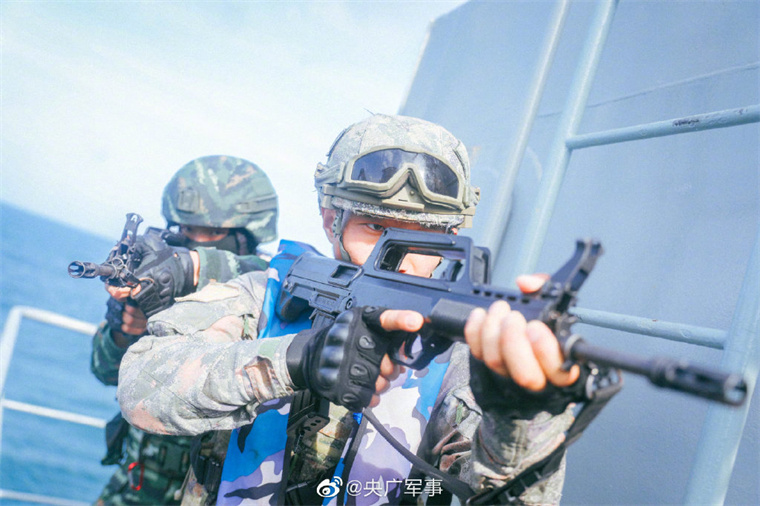 蛟龙突击队侦察比武，精英对决，技能比拼，蛟龙突击队侦察比武，精英技能对决之战