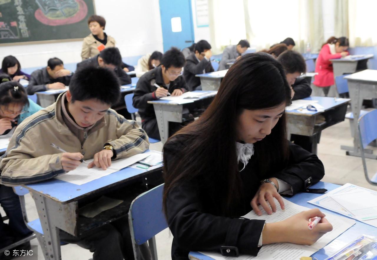 时政播报素材最新，紧跟时代步伐，掌握最新时政动态，紧跟时代步伐，最新时政播报素材汇总
