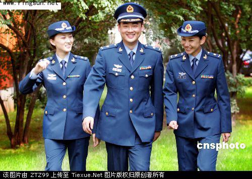 中国空军服装的演变与特点，深入了解空军战士的制服风采，中国空军服装演变与特点，深入解析空军战士制服风采的历程