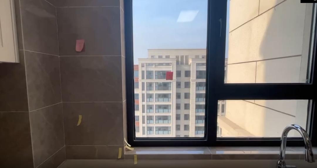 污染或潮湿时及时更换的重要性，保护健康与环境的双重责任，污染与潮湿环境下的及时更换，健康与环境的双重责任守护之道