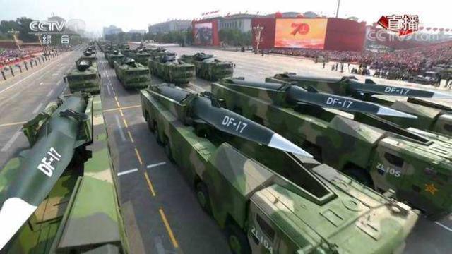 红旗飘扬，壮丽阅兵——纪念2019国庆大阅兵中的红旗-16，红旗飘扬下的壮丽阅兵，纪念红旗-16在国庆大阅兵中的风采展示