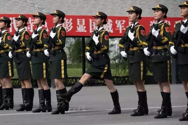 国庆70年大阅兵，壮丽盛典，展现大国风采，国庆70年大阅兵，展现大国风采的壮丽盛典