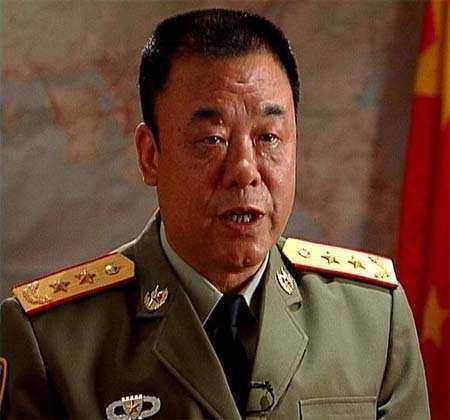 参谋长与政委，职责与权力的深度解析，参谋长与政委的职责与权力深度剖析