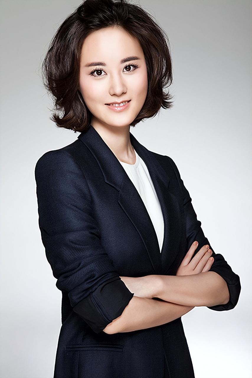 整点新闻2003，回顾历史，展望未来，回顾历史展望未来，整点新闻回顾与前瞻 2003年报道