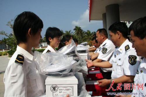 关于07式军服外观的不同观点，关于07式军服外观的不同观点解析