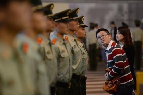 上海武警一般人能去吗，解读武警部队的开放性与公众接触的限制，上海武警部队的开放性与公众接触限制解读，普通人能否加入？