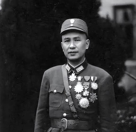郭正亮评蒋介石，历史视角下的独特观察，郭正亮视角下的蒋介石，历史独特观察