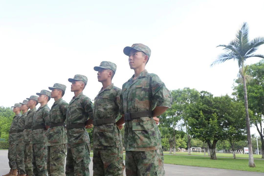 星空迷彩服武警夏季装备详解，星空迷彩服武警夏季装备全面解析