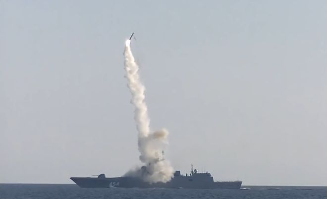 海军试射长剑-10，揭示我国海军力量的最新动态与成就，海军力量新动态与成就，长剑-10试射揭示实力提升